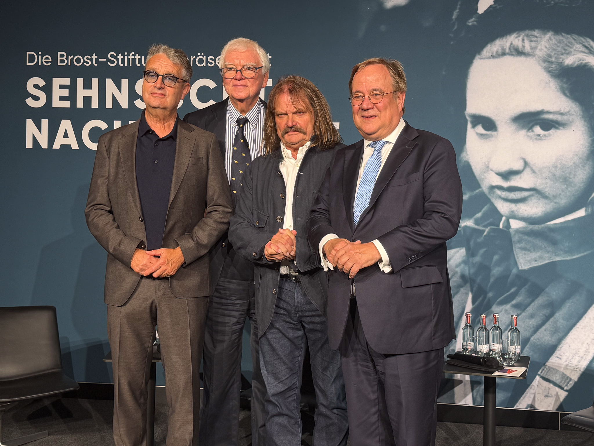 Gabor Steingart, Bodo Hombach, Leslie Mandoki und Armin Laschet beim Treffen zu Sehnsucht nach Freiheit in Essen